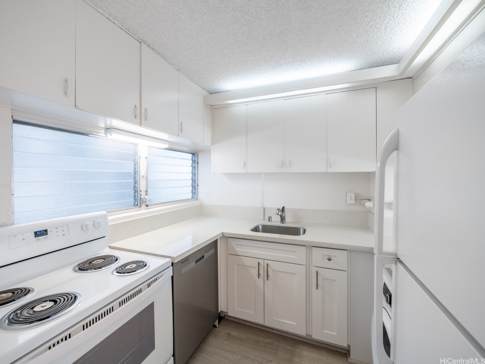 2421 Ala Wai Boulevard 1205