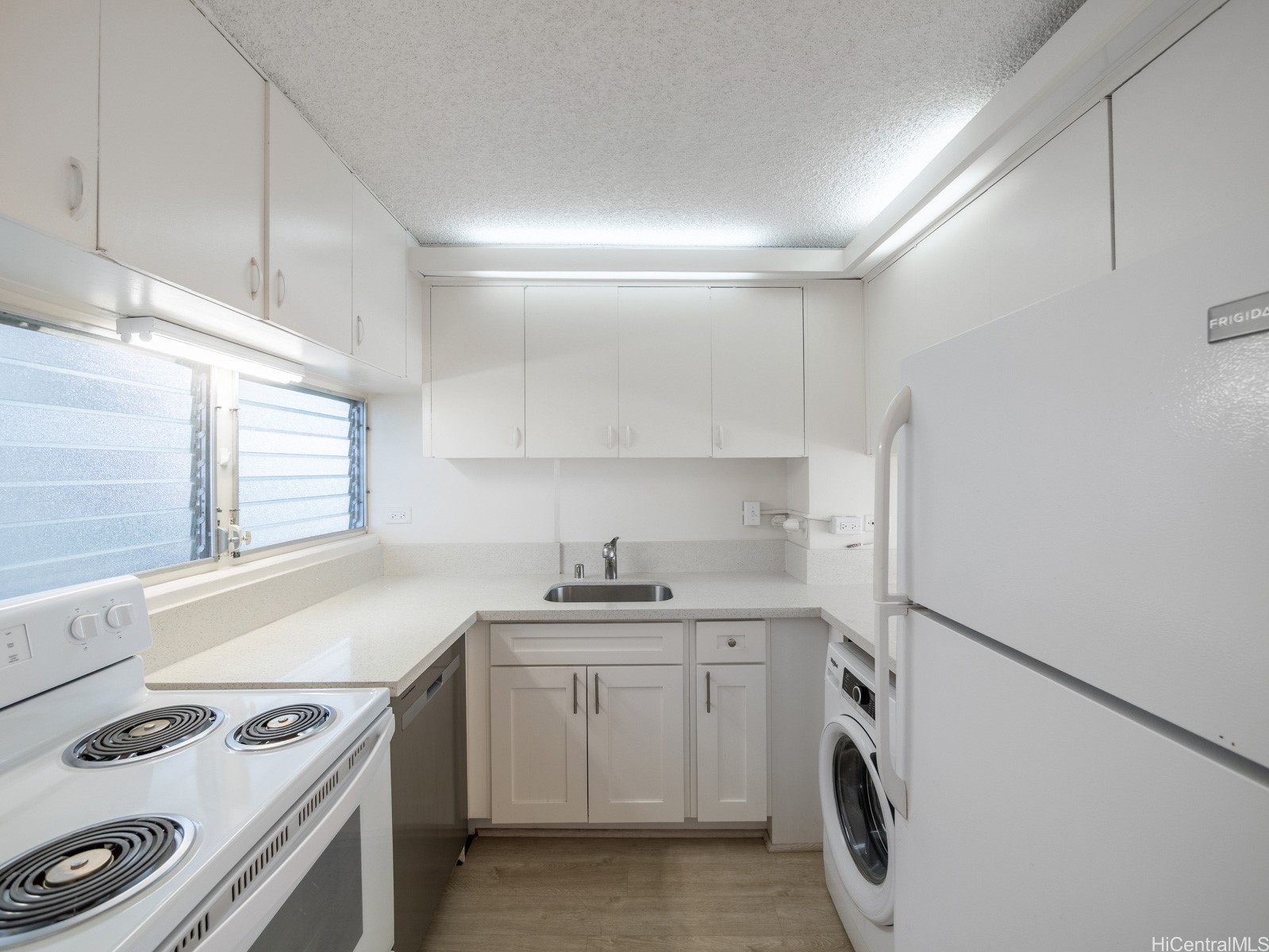 2421 Ala Wai Boulevard 1205