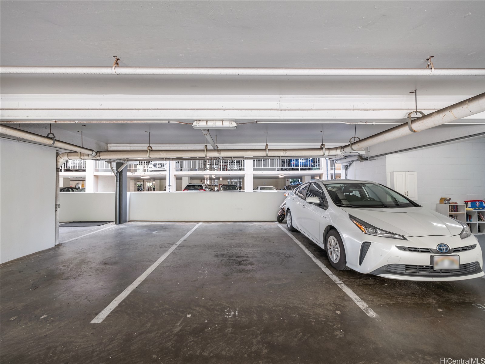 2421 Ala Wai Boulevard 1204