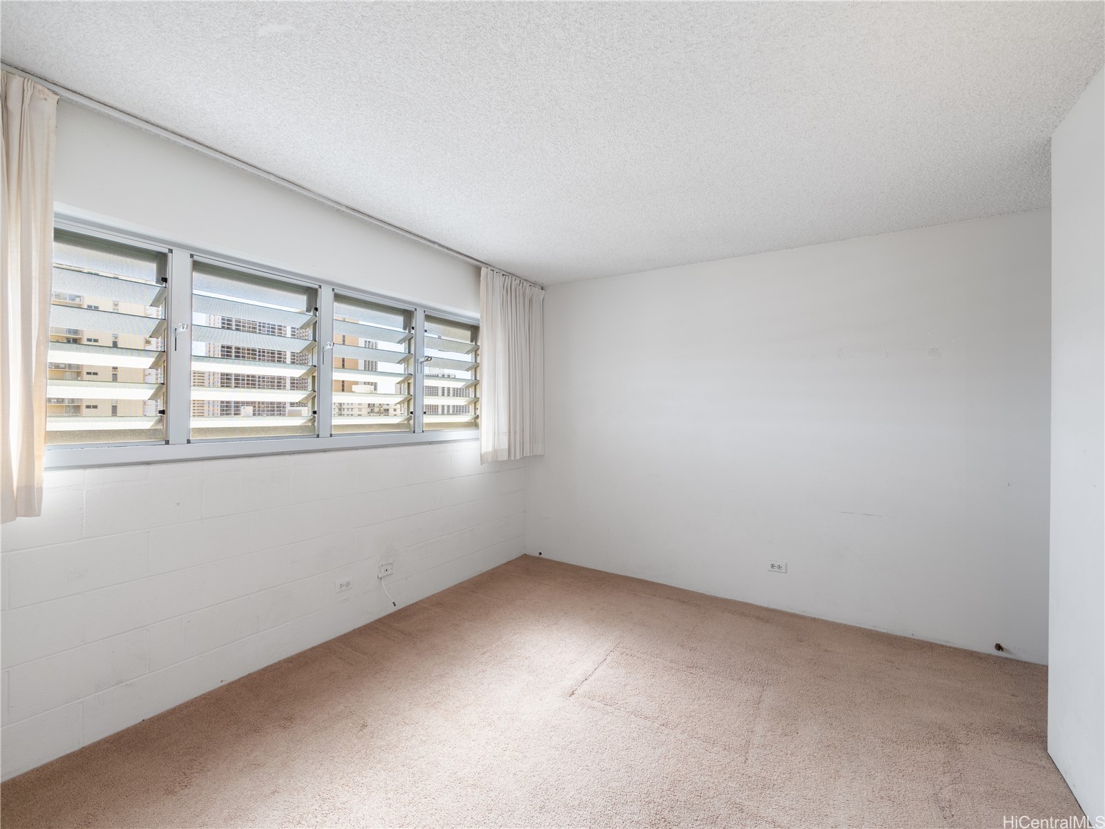 2421 Ala Wai Boulevard 1204