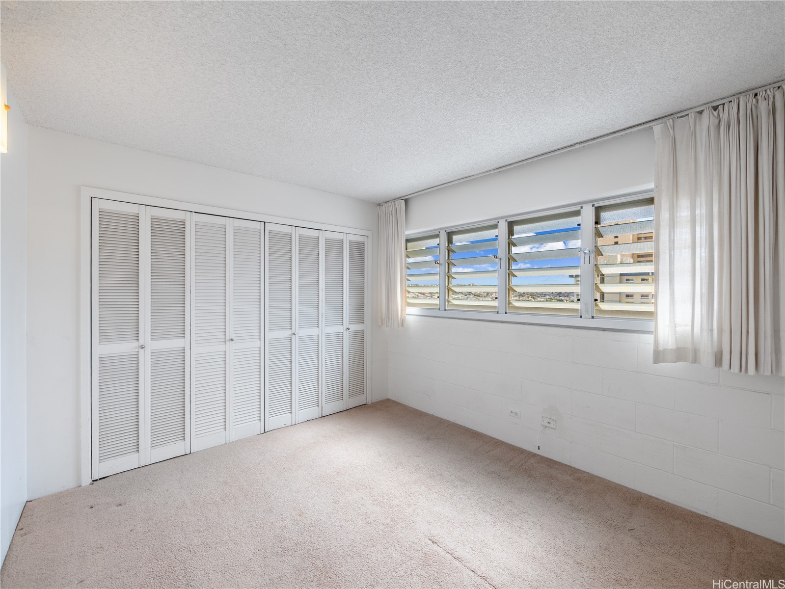 2421 Ala Wai Boulevard 1204