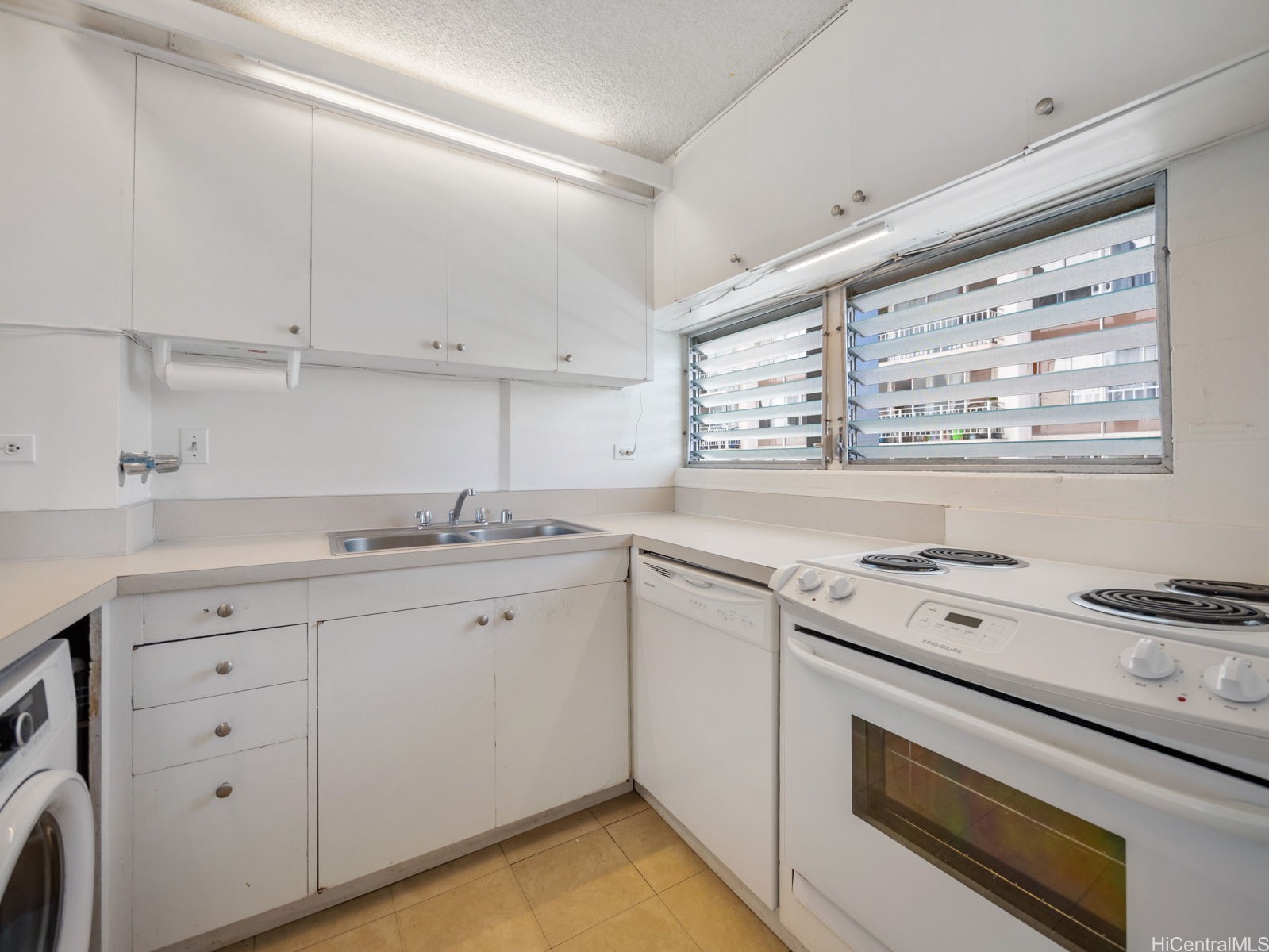 2421 Ala Wai Boulevard 1202