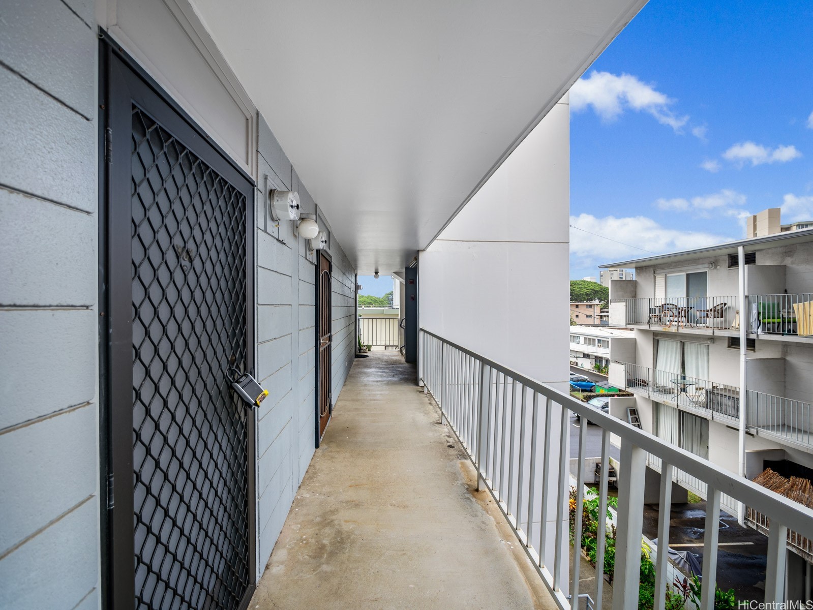 1718 Anapuni Street 303