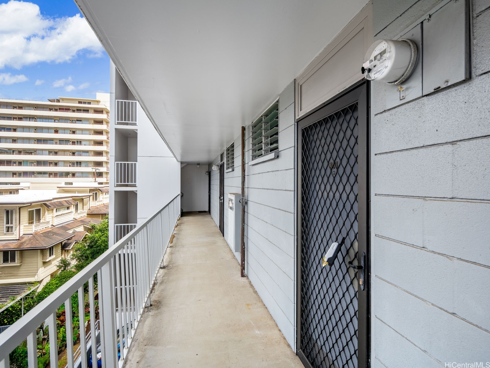 1718 Anapuni Street 303
