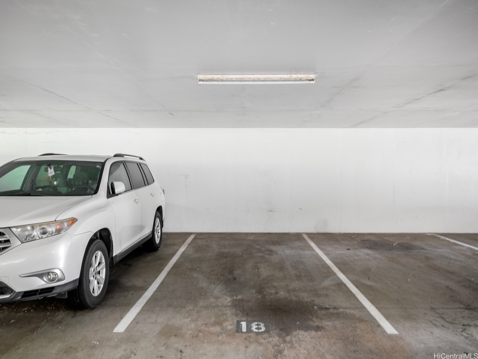 1718 Anapuni Street 303