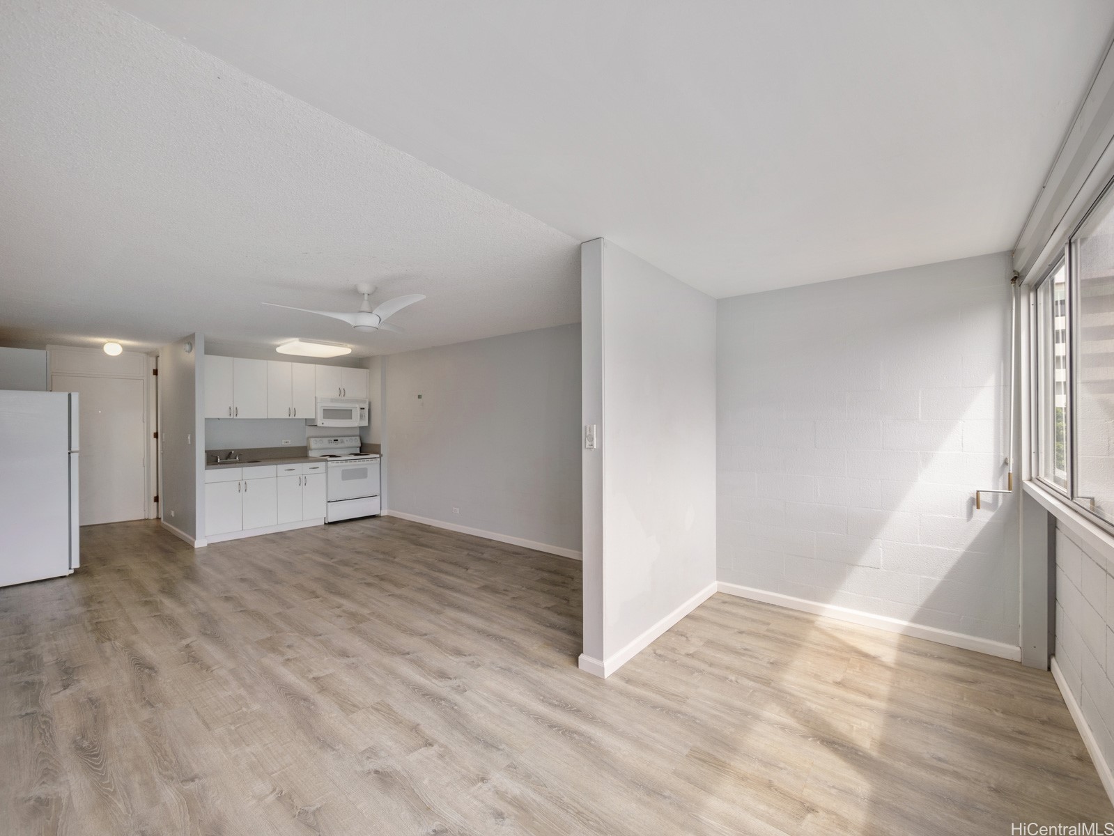 1718 Anapuni Street 303