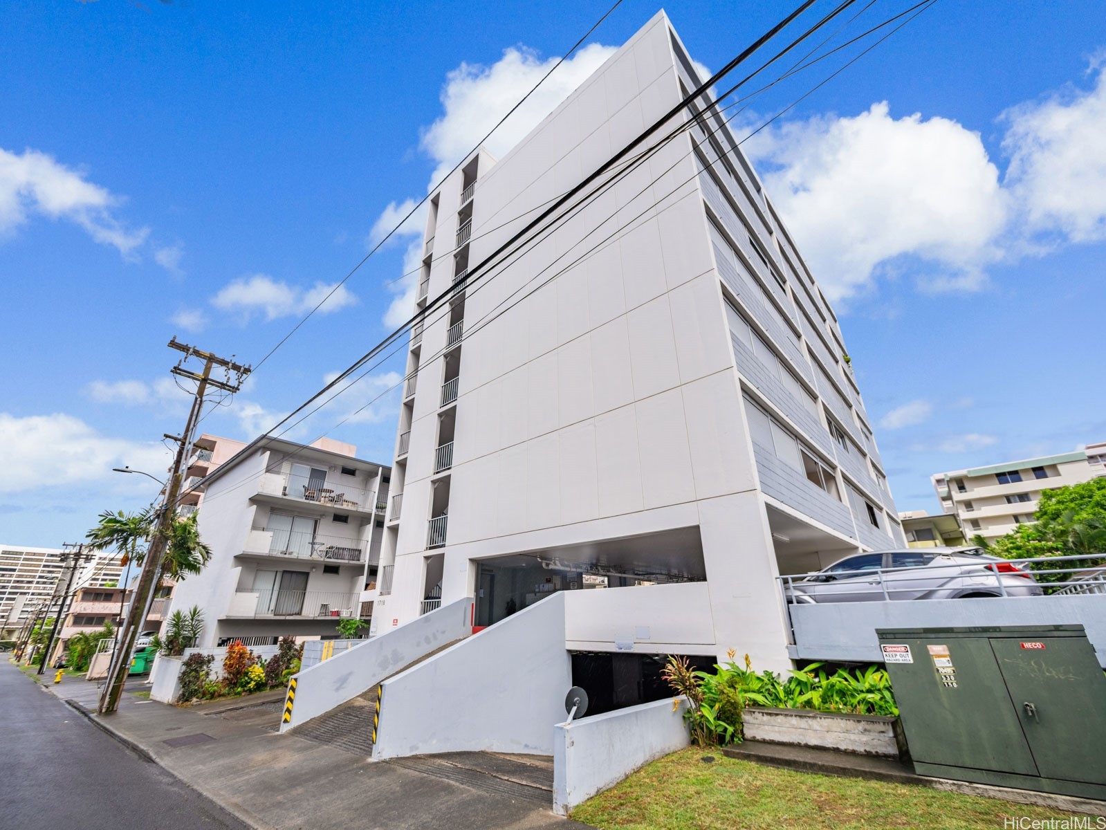 1718 Anapuni Street 303