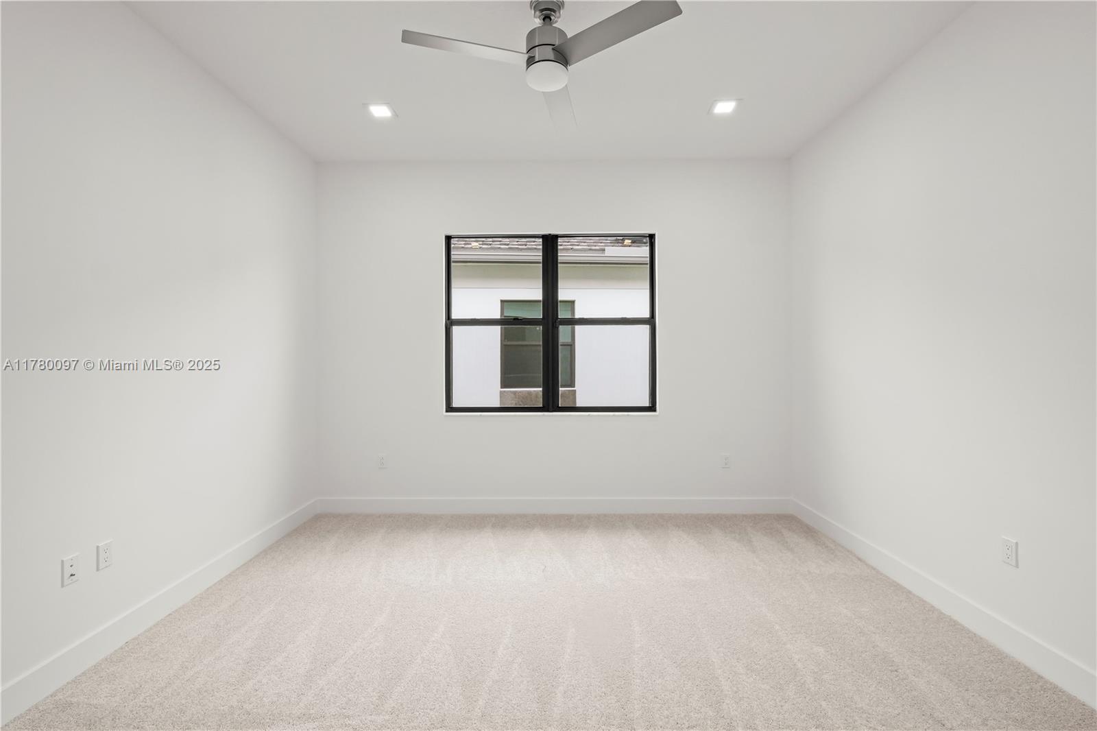 13128 Feathering Way