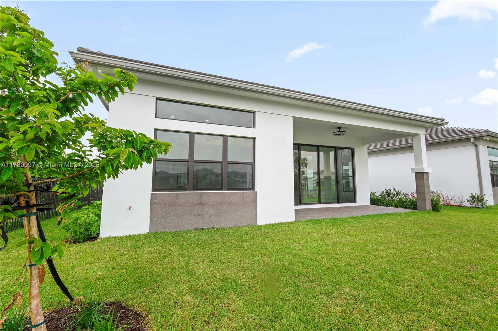 13128 Feathering Way