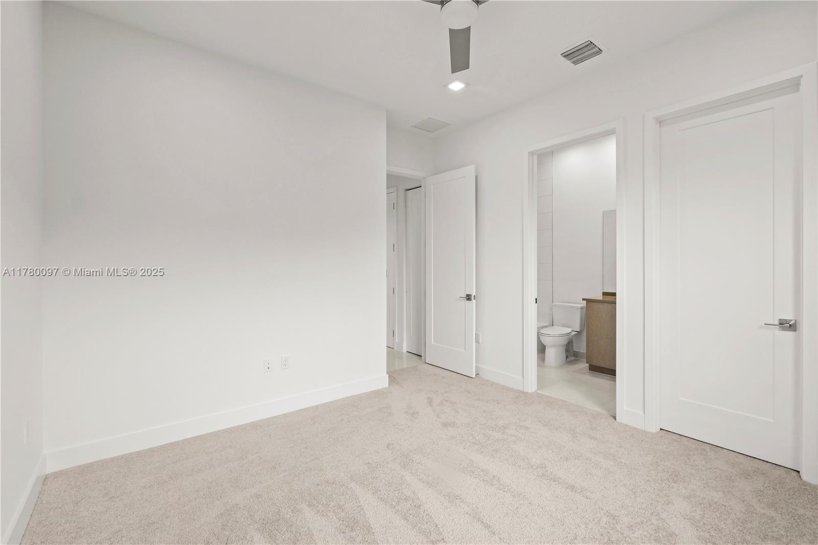 13128 Feathering Way