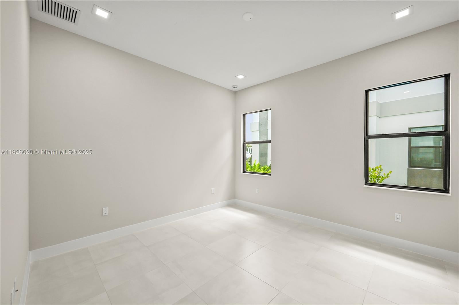13119 Feathering Way