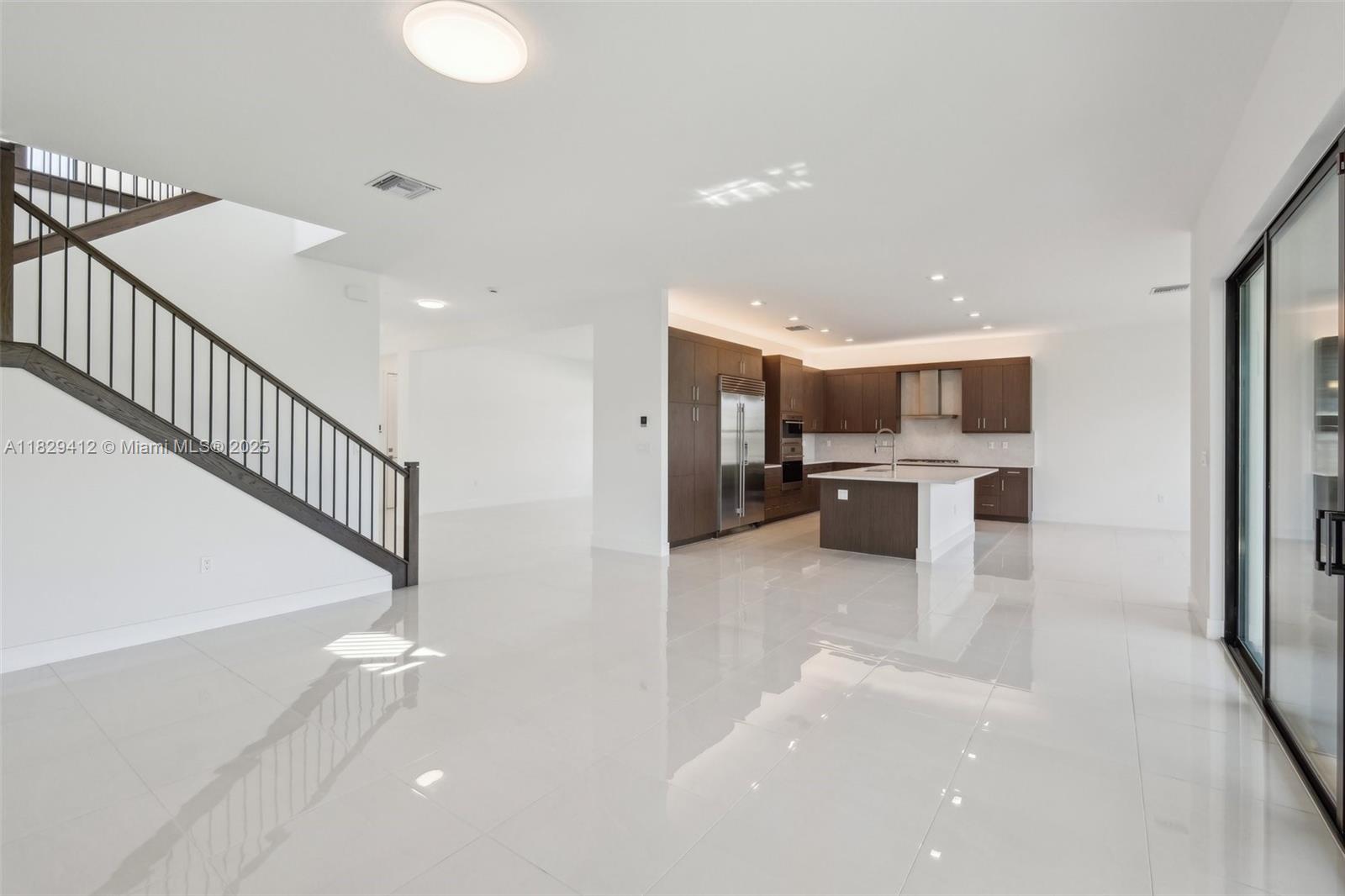 13075 Feathering Way