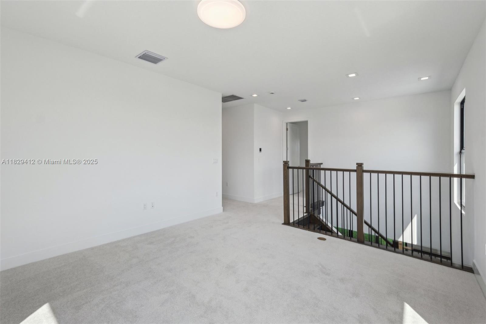 13075 Feathering Way