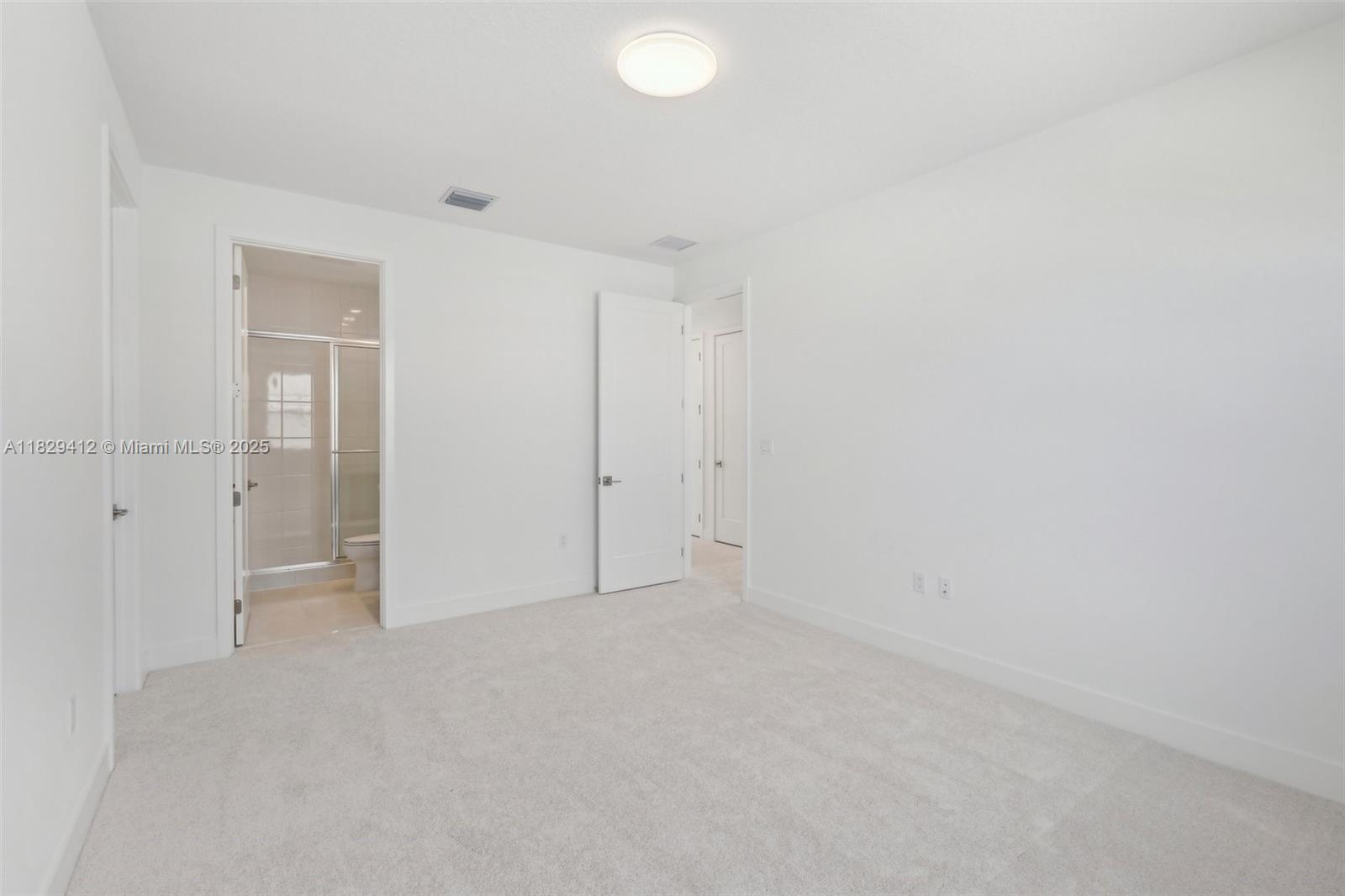 13075 Feathering Way
