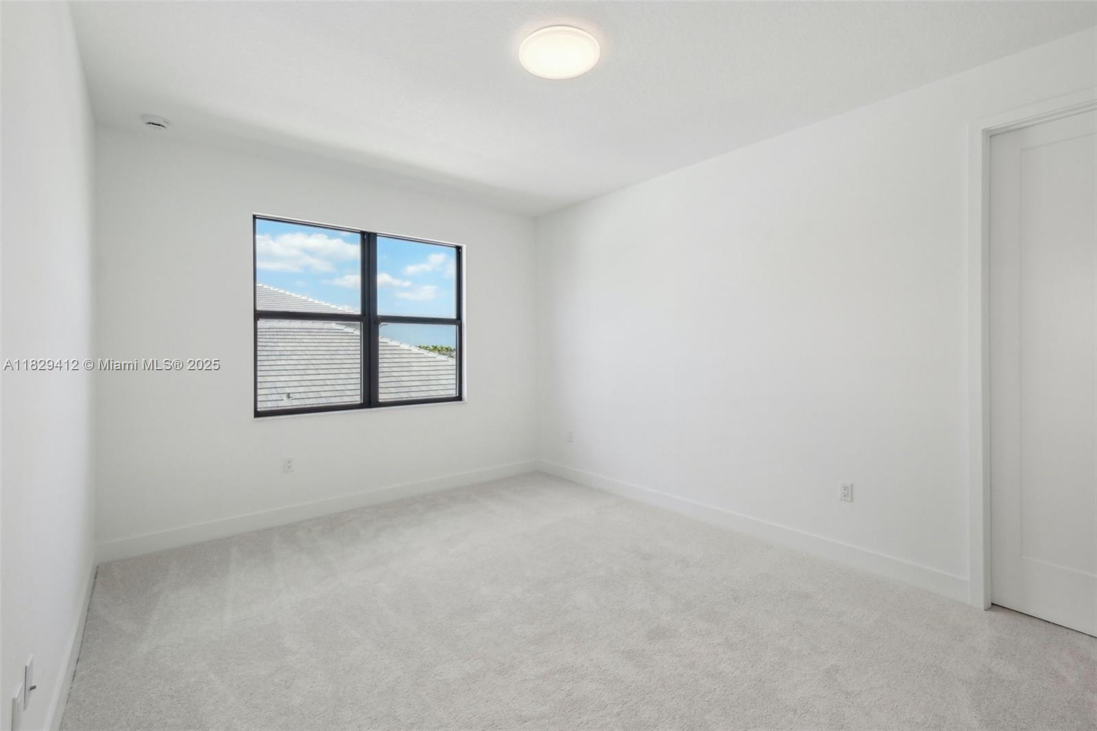 13075 Feathering Way