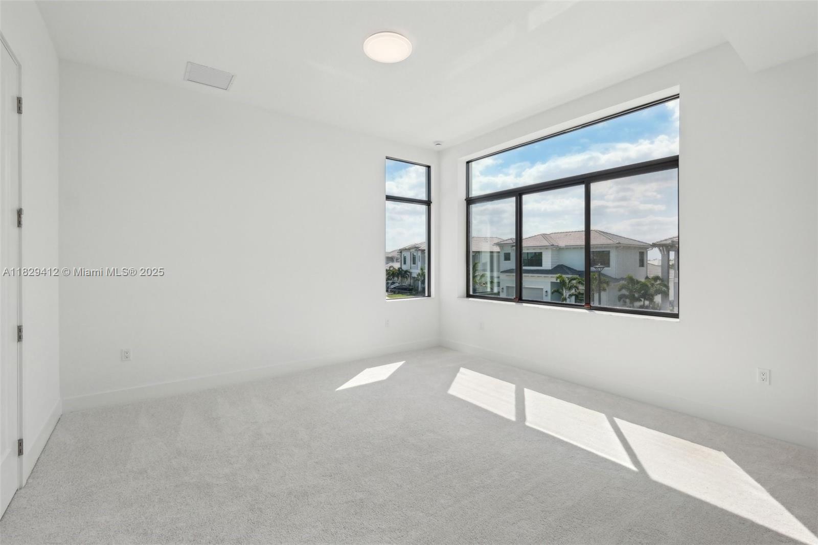 13075 Feathering Way