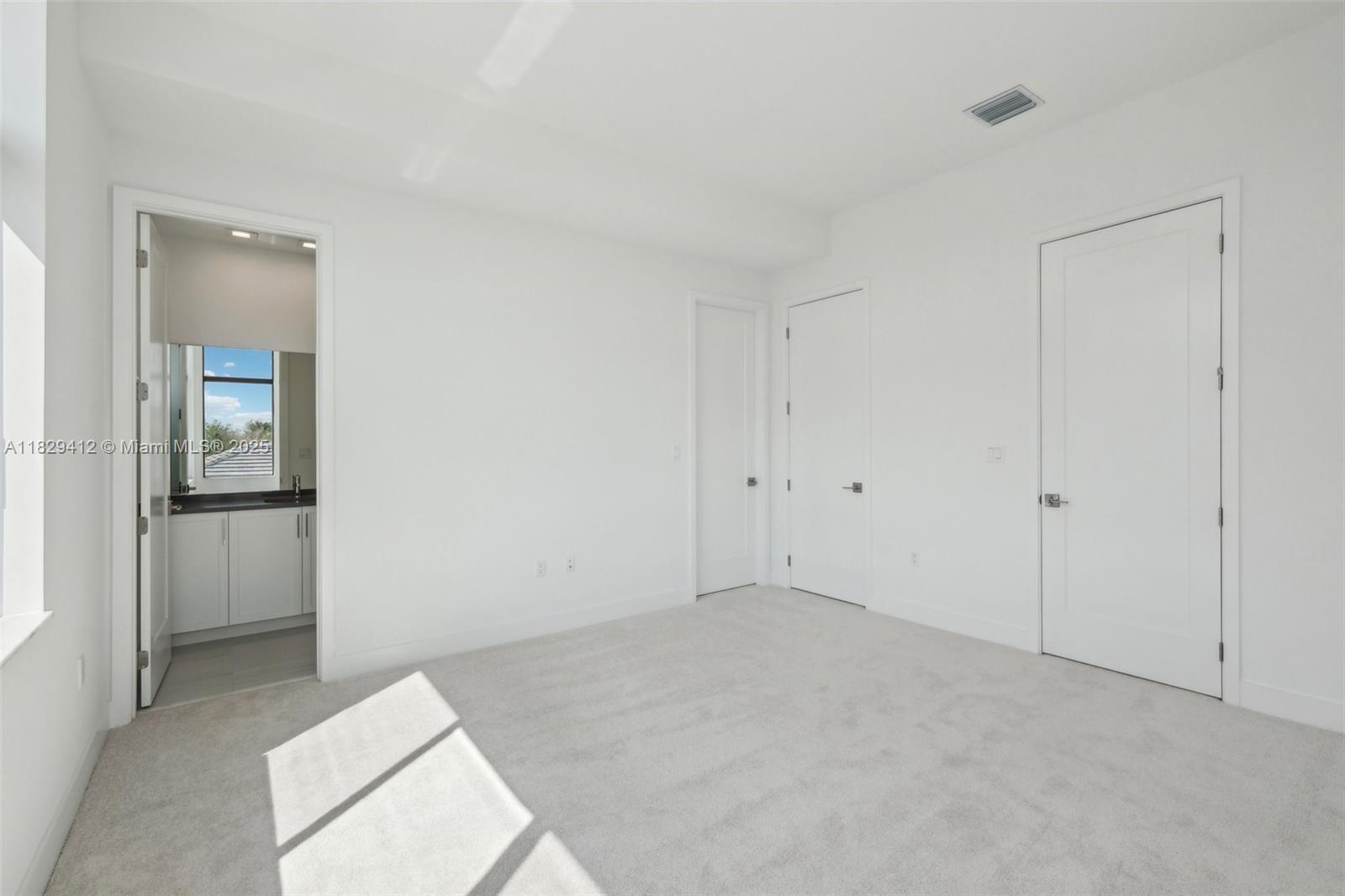 13075 Feathering Way