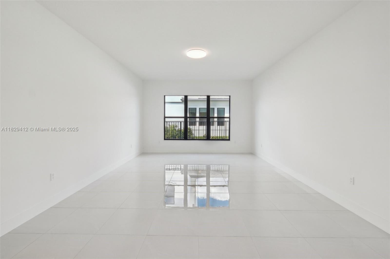 13075 Feathering Way