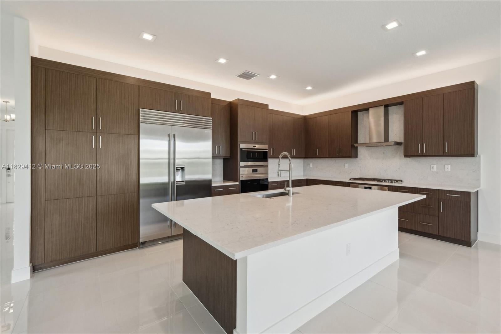13075 Feathering Way
