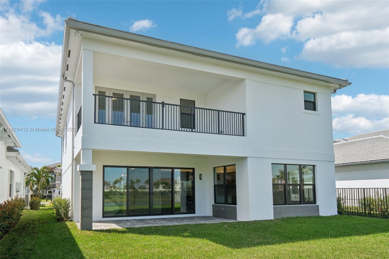 13075 Feathering Way