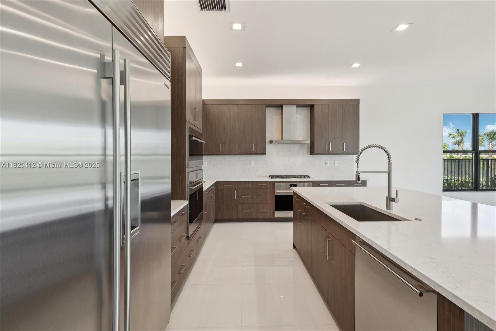 13075 Feathering Way