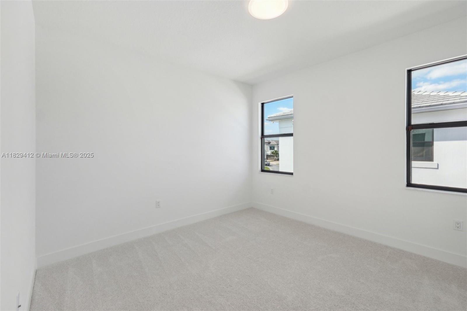 13075 Feathering Way