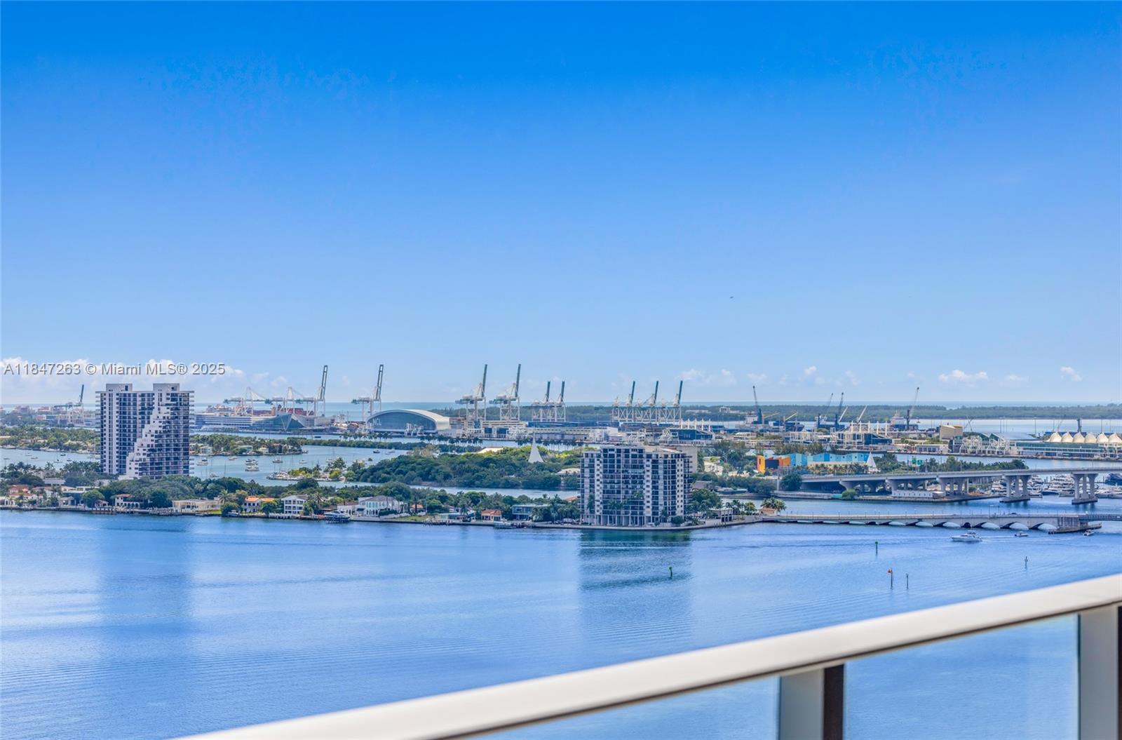 700 NE 24th St # 2101