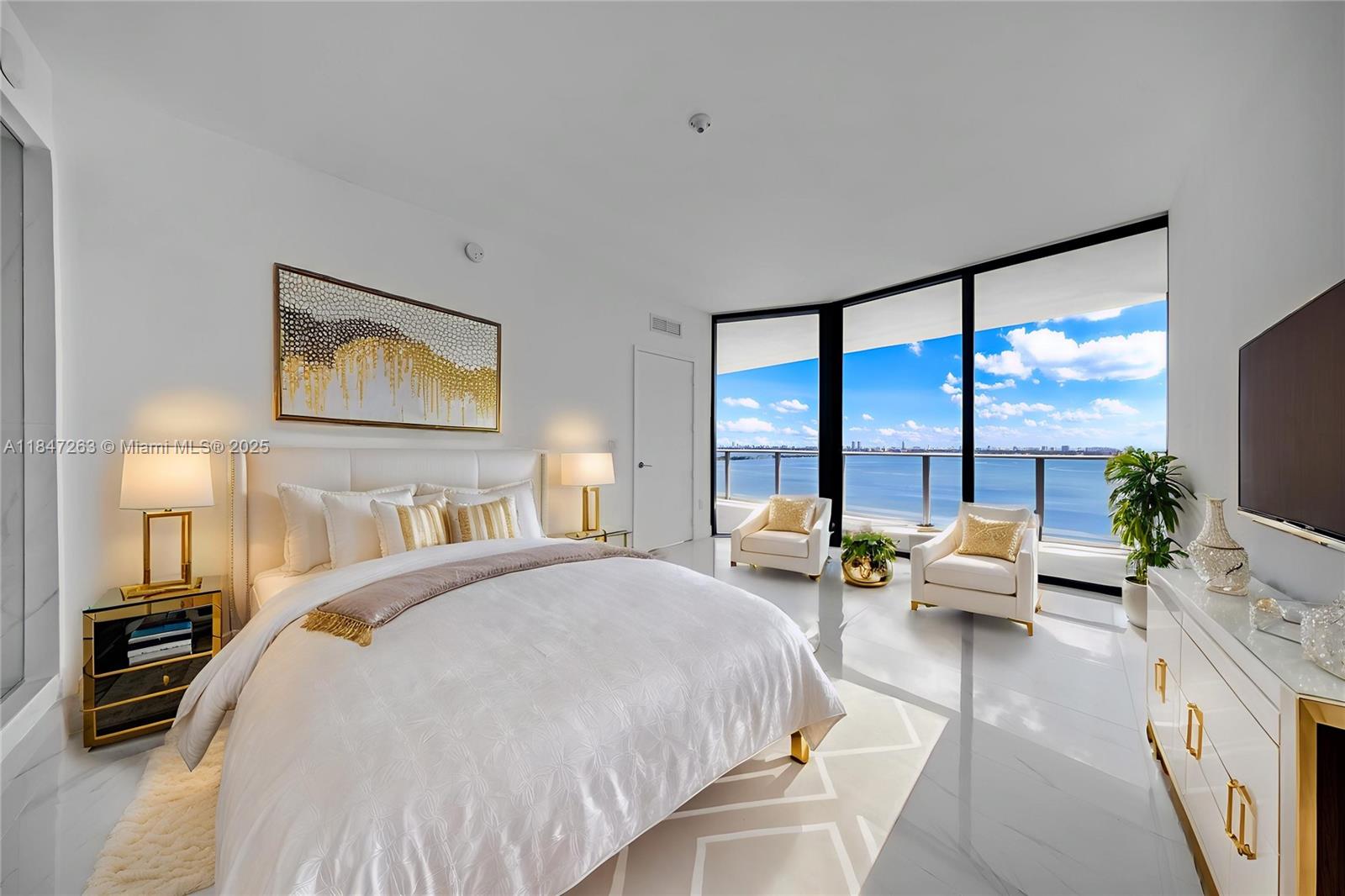 700 NE 24th St # 2101