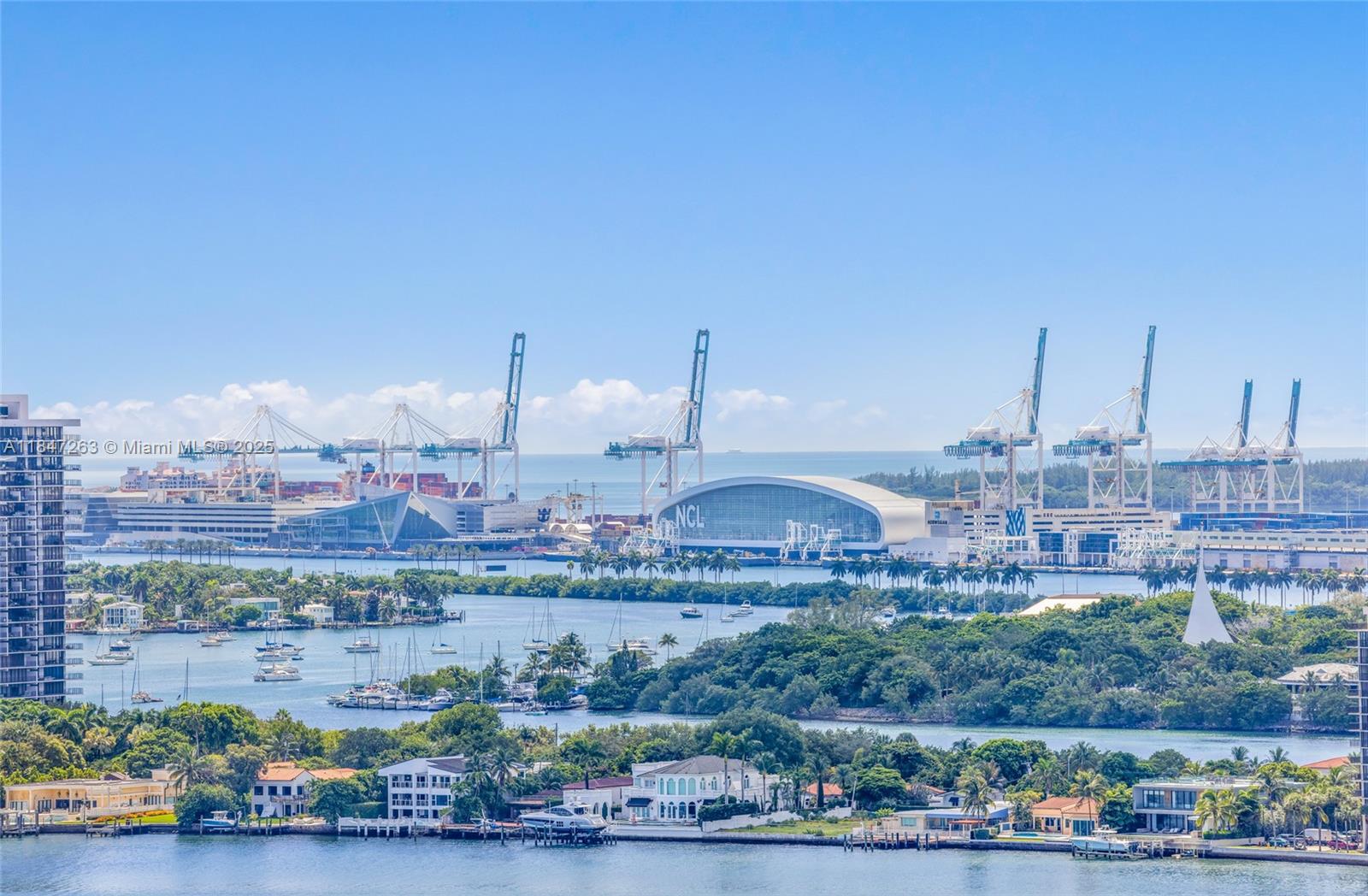 700 NE 24th St # 2101