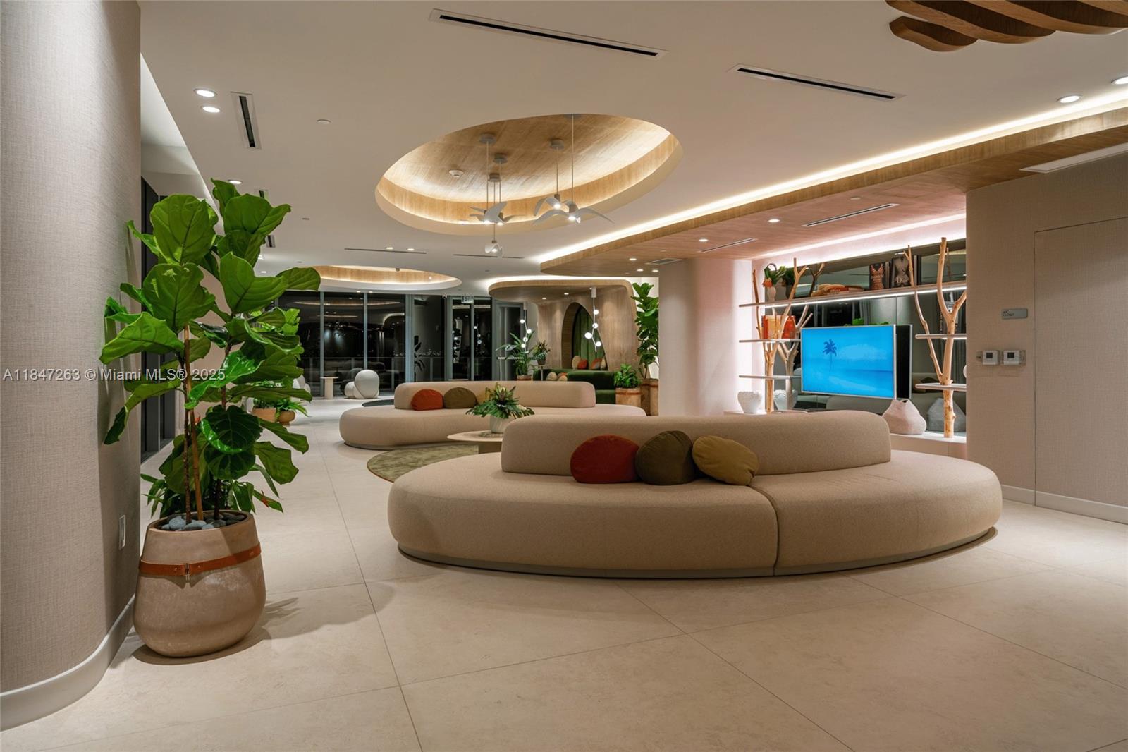 700 NE 24th St # 2101