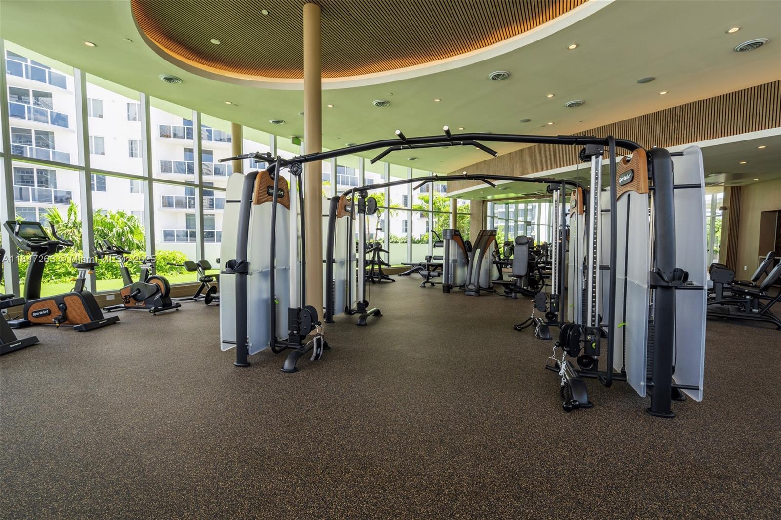 700 NE 24th St # 2101