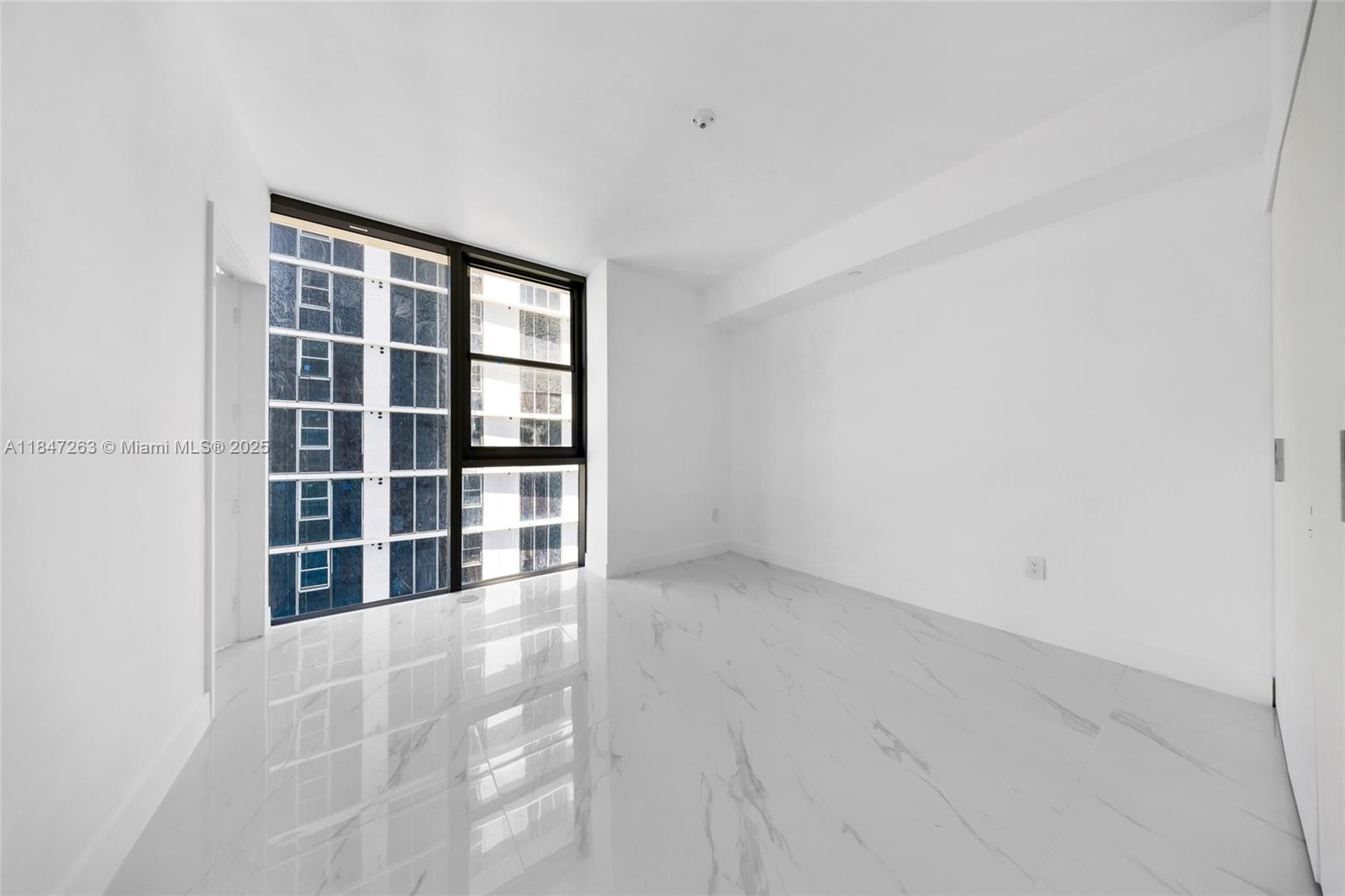 700 NE 24th St # 2101