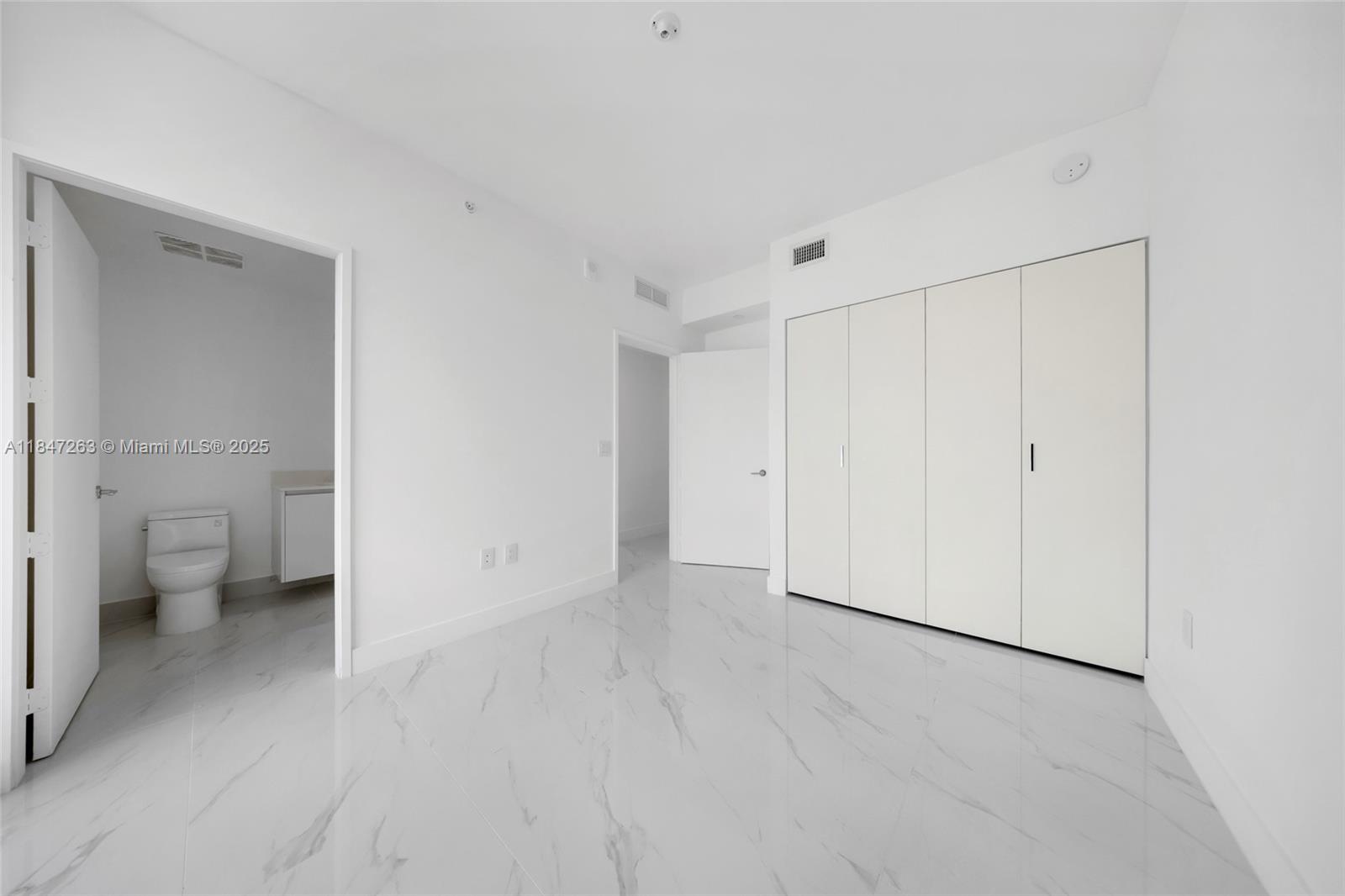 700 NE 24th St # 2101