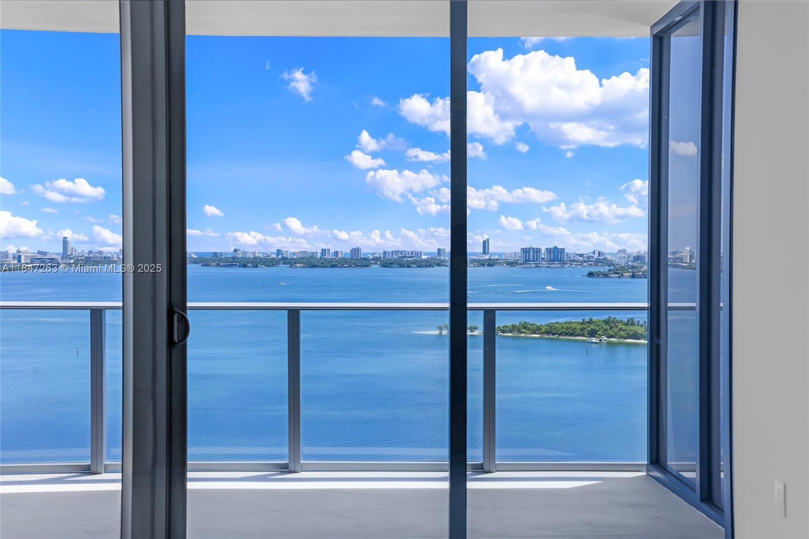 700 NE 24th St # 2101