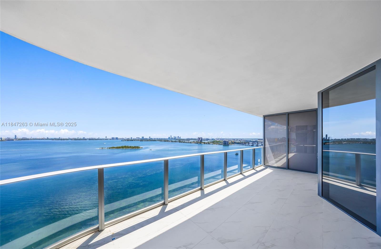 700 NE 24th St # 2101