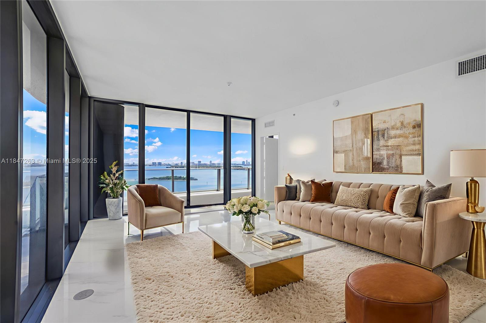 700 NE 24th St # 2101