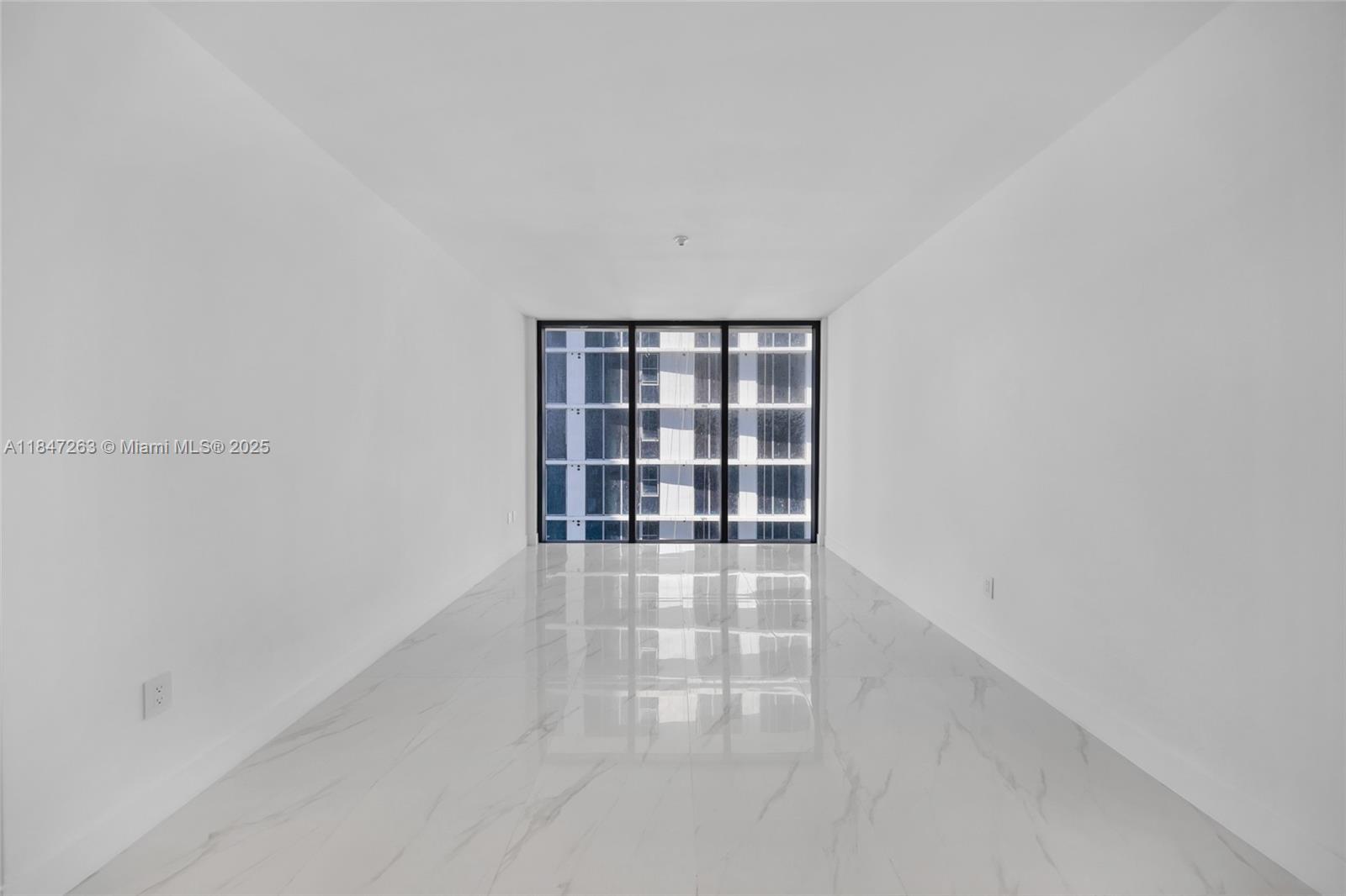 700 NE 24th St # 2101