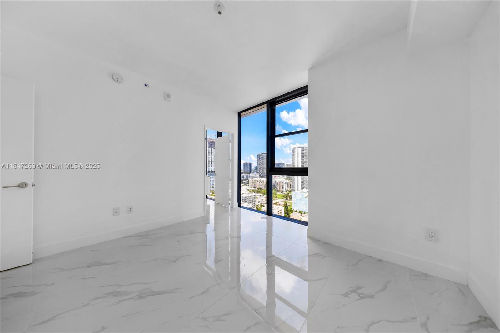 700 NE 24th St # 2101