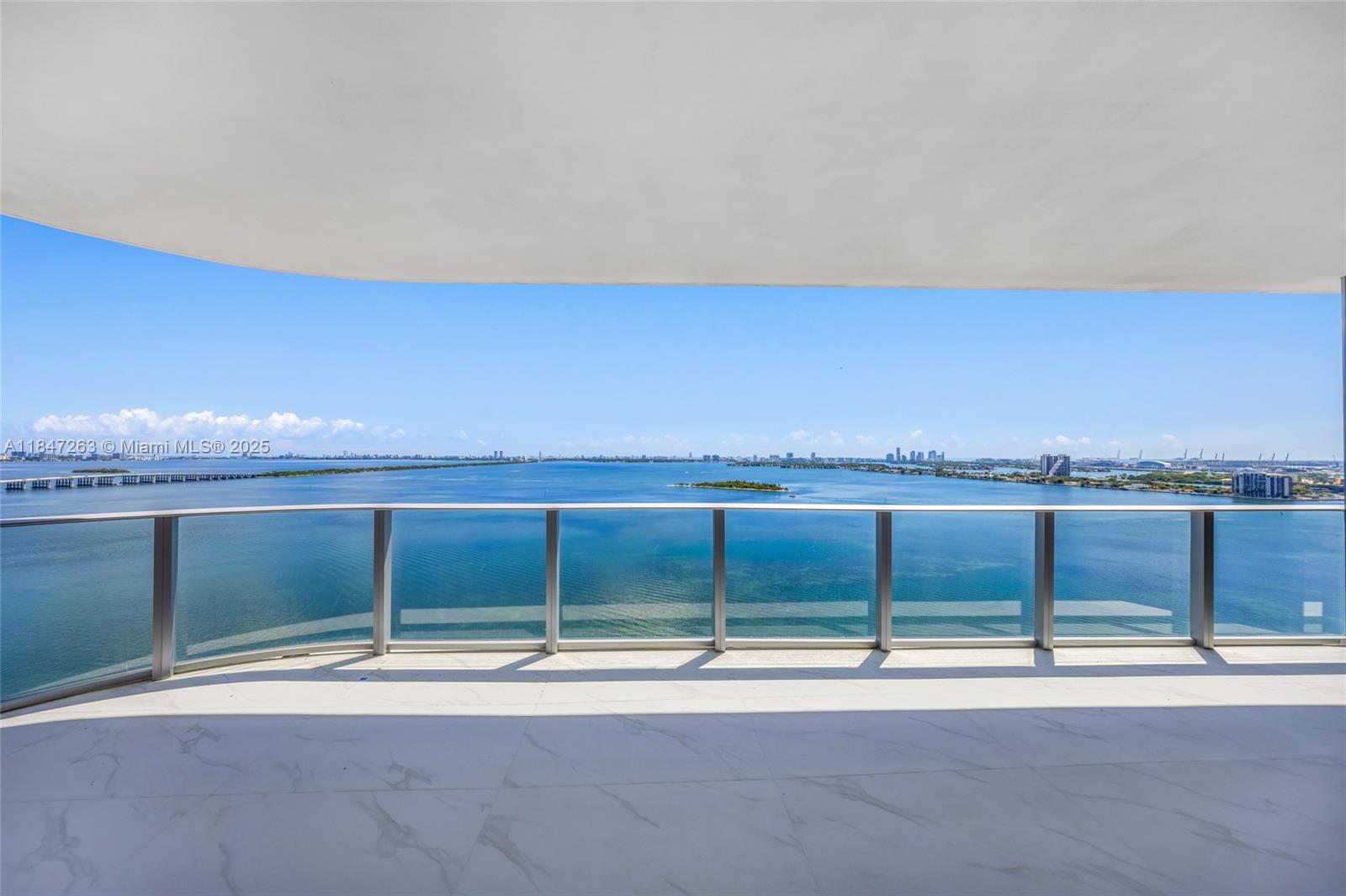 700 NE 24th St # 2101