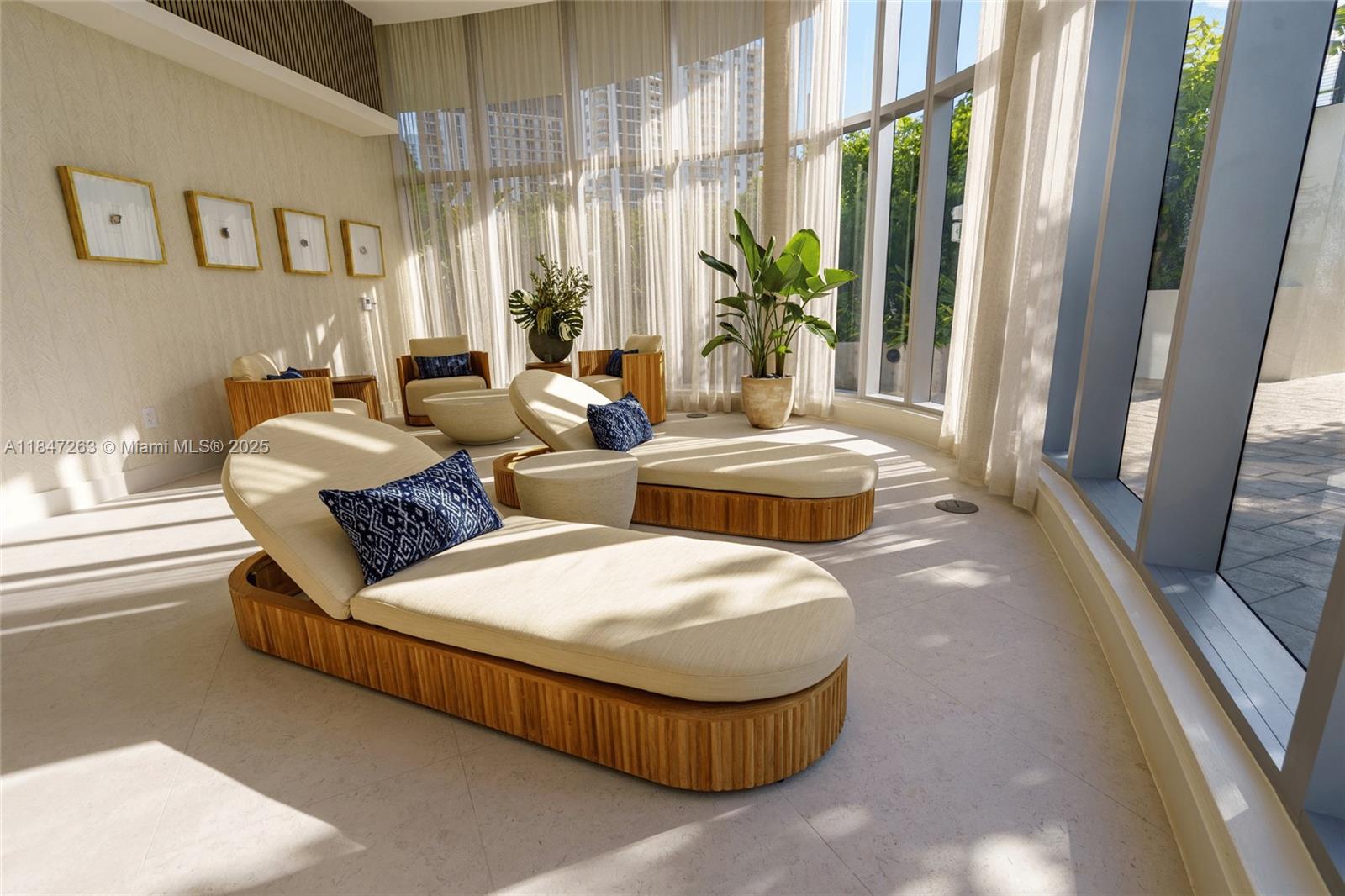 700 NE 24th St # 2101