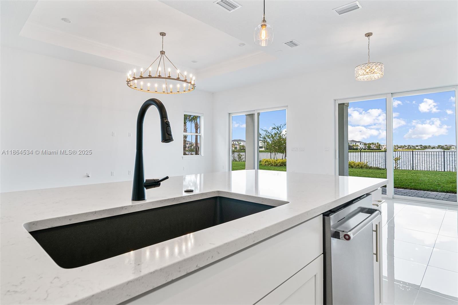 10444 Northbrook Cir