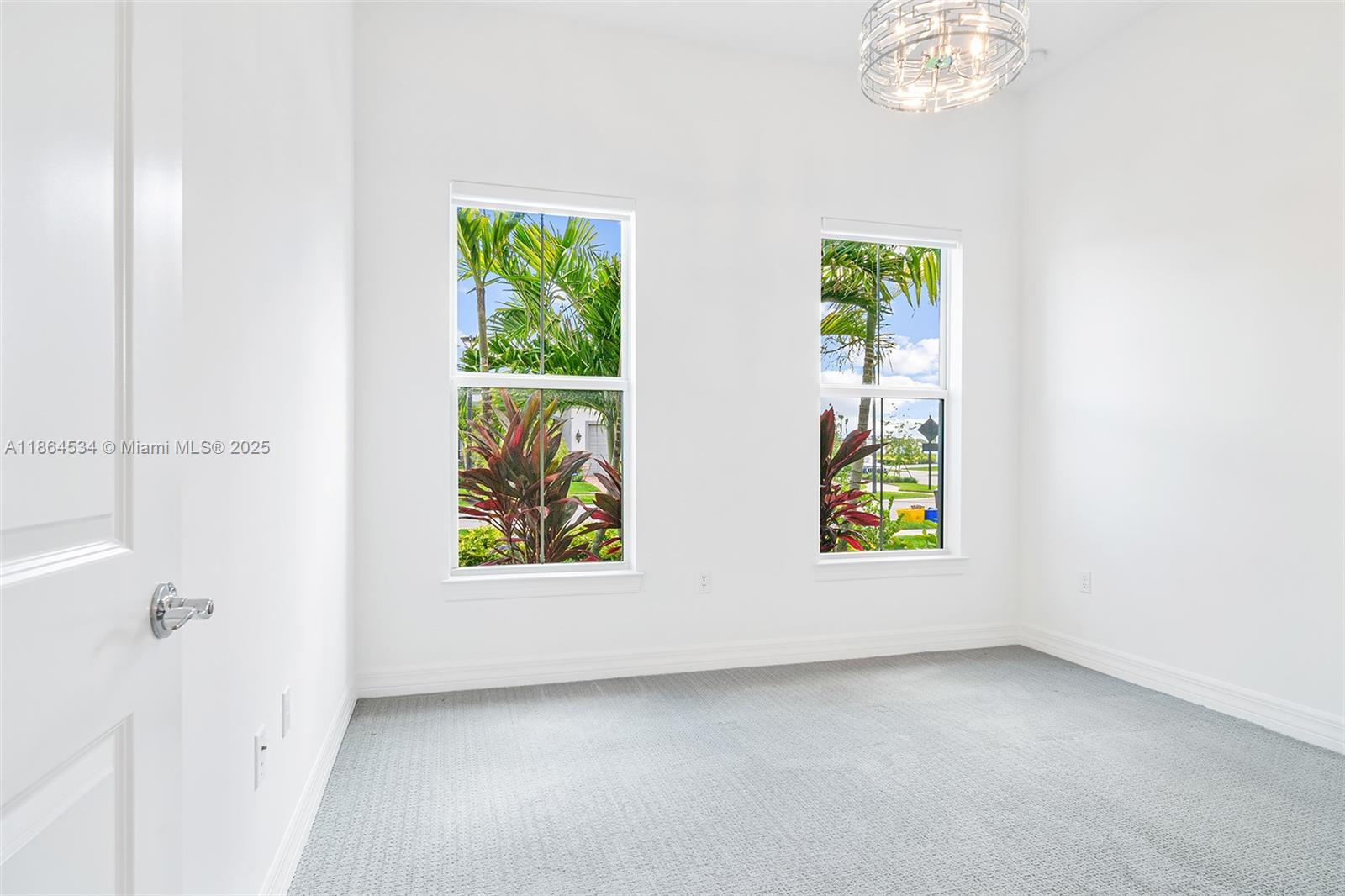 10444 Northbrook Cir