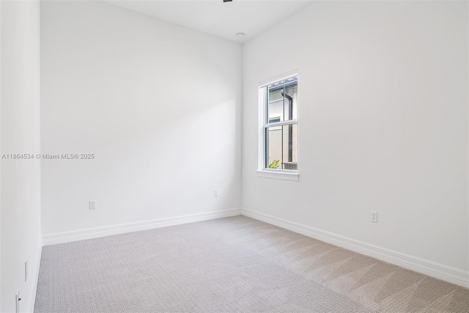 10444 Northbrook Cir