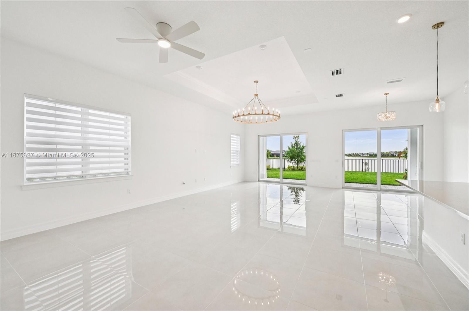 10444 Northbrook Cir
