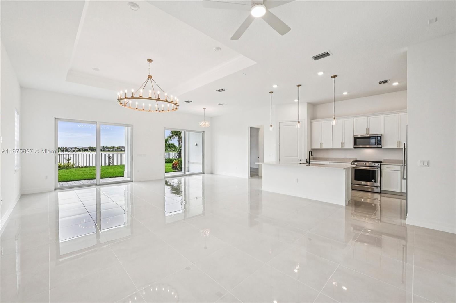 10444 Northbrook Cir
