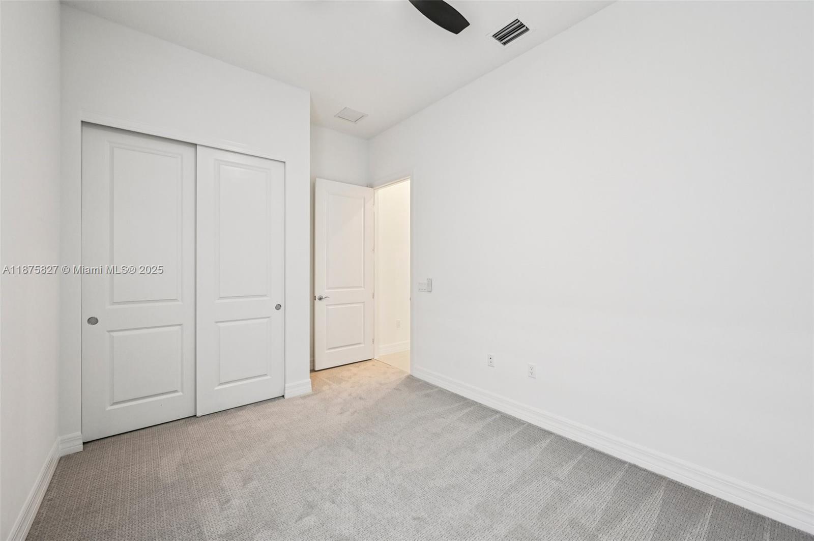 10444 Northbrook Cir