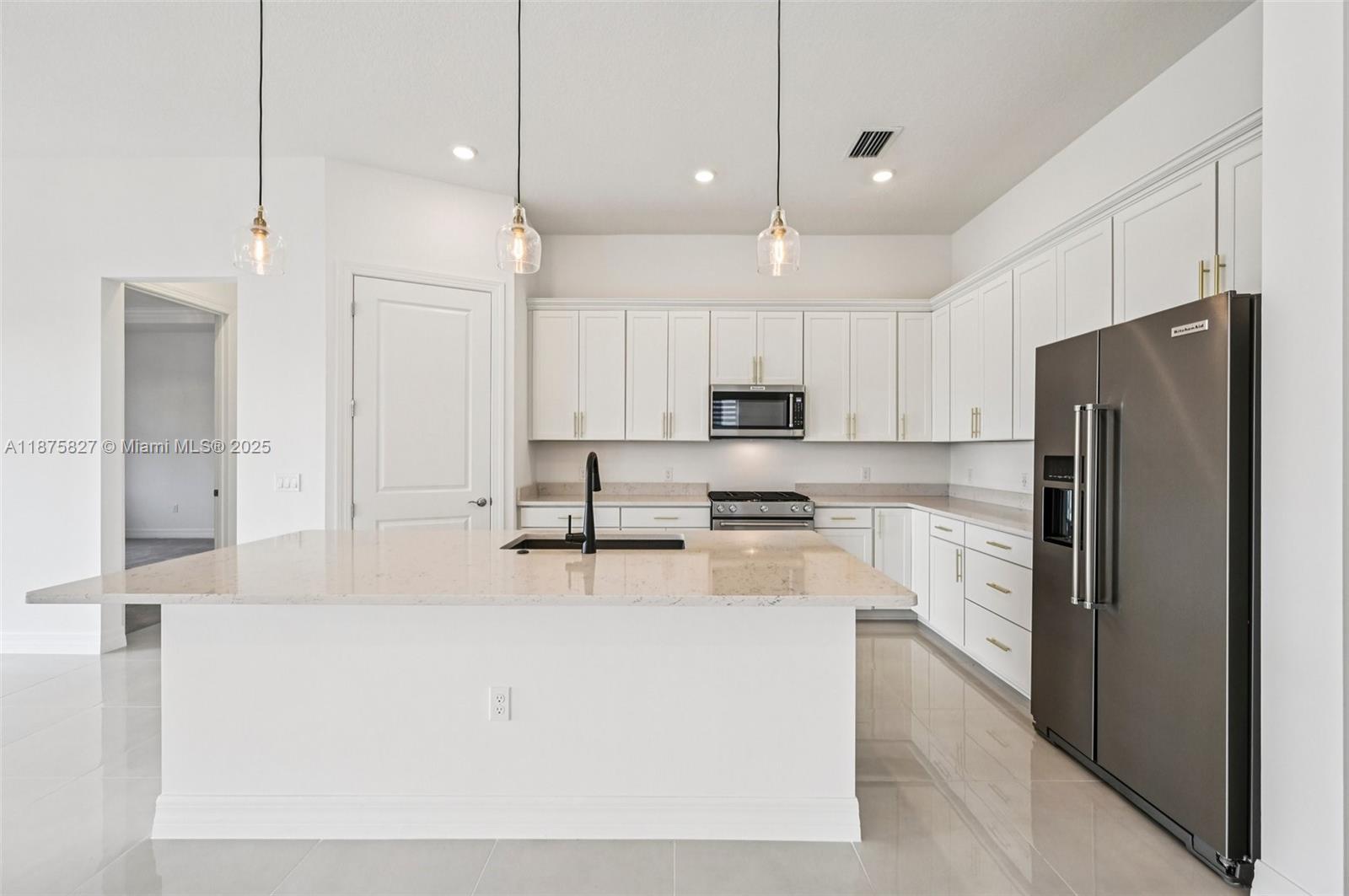 10444 Northbrook Cir