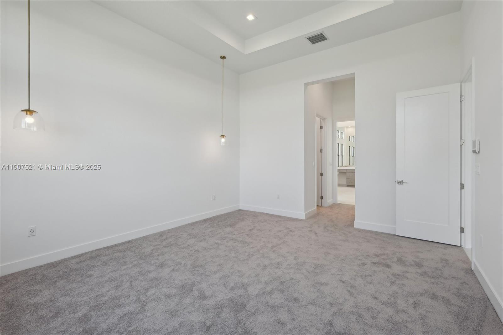 13131 Feathering Way