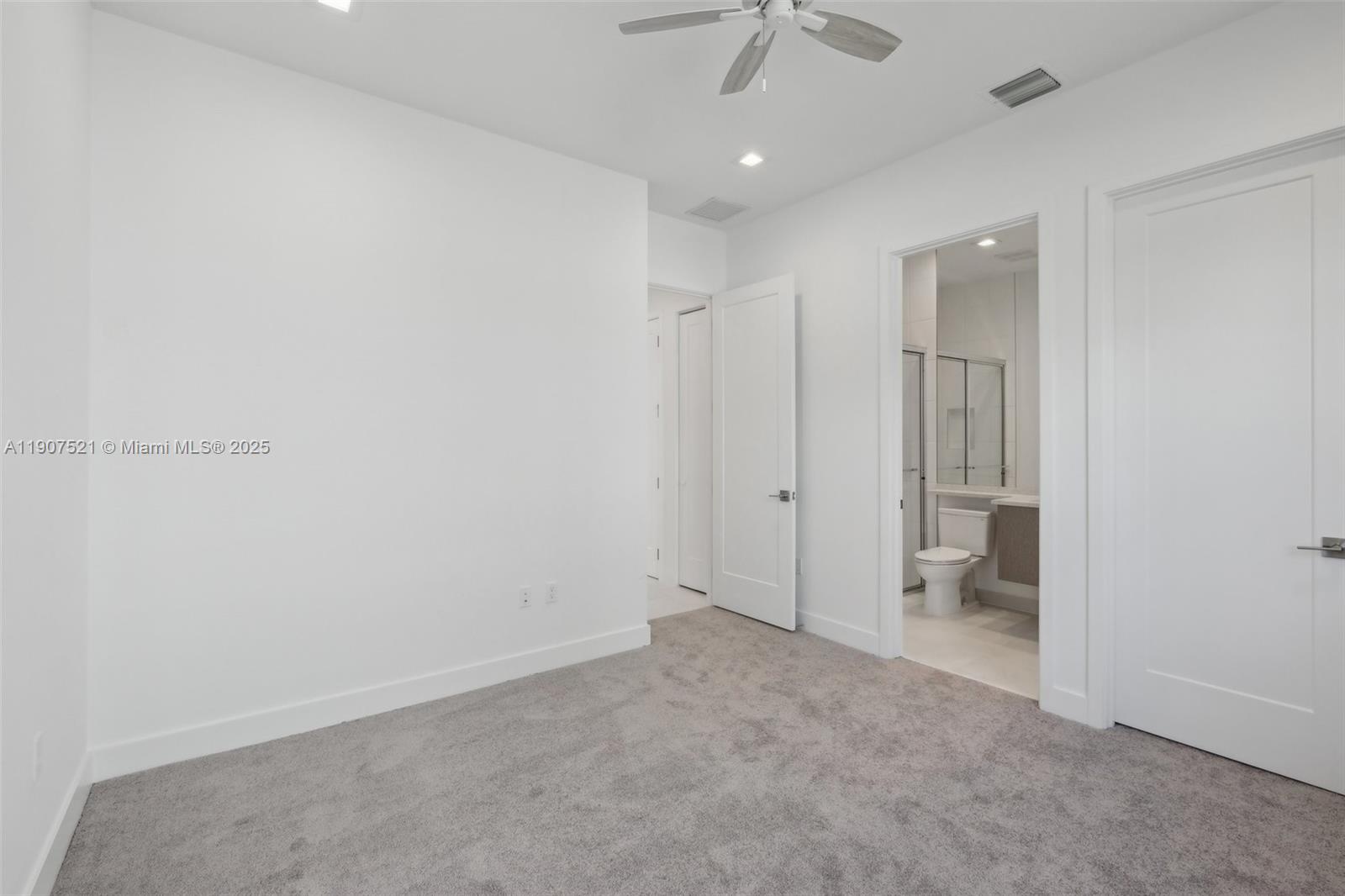 13131 Feathering Way