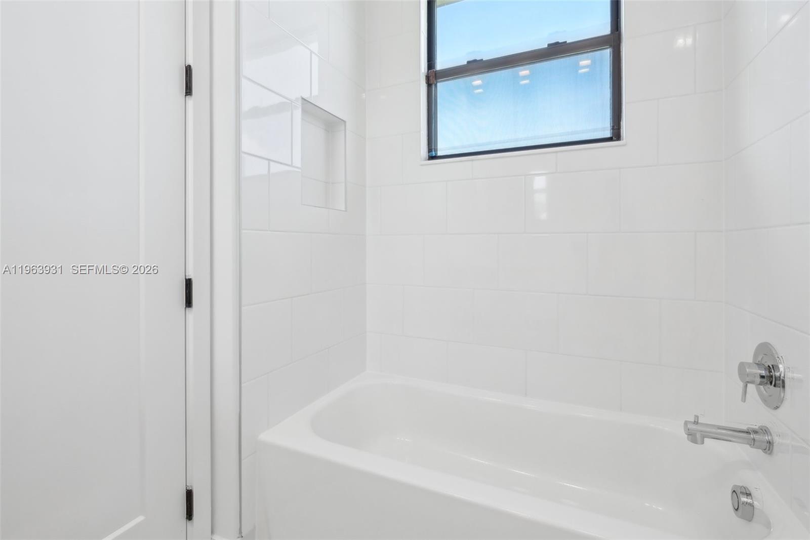 13083 Feathering Way